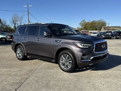 2023 INFINITI QX80 LUXE