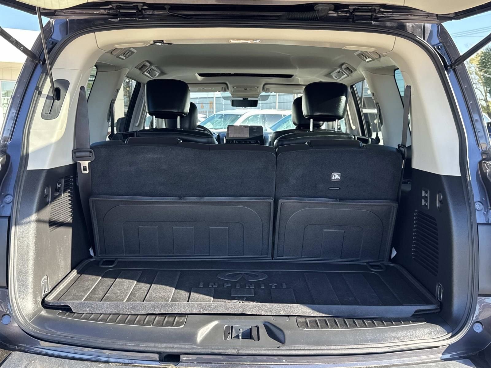 2023 INFINITI QX80 LUXE